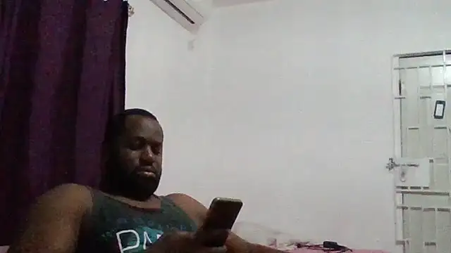 Snapshot of Bighood_T chatting on October 2025 05:15:02 AM Bighood T online show from October 2025 05:15:02 AM