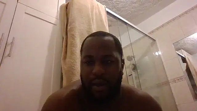 Snapshot of Bighood_T chatting on February 2026 01:42:02 AM Bighood T online show from February 2026 01:42:02 AM