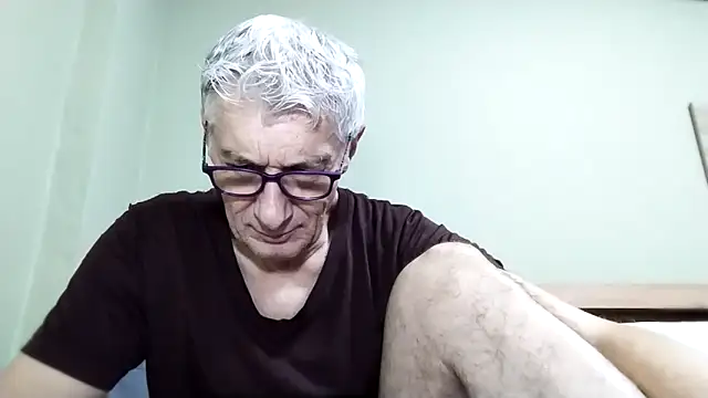 BIGUNCUTHARDCOCK online show from November 2025 02:00:02 AM