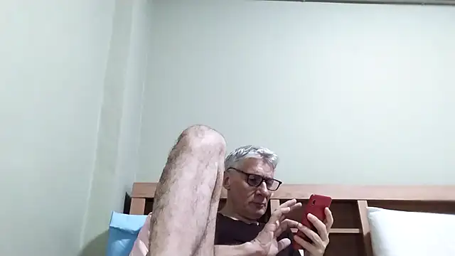 BIGUNCUTHARDCOCK online show from December 2025 01:30:01 PM