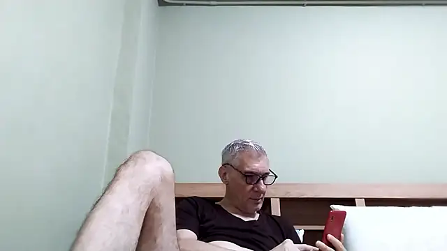 BIGUNCUTHARDCOCK online show from January 2026 01:21:02 AM