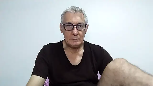 BIGUNCUTHARDCOCK online show from April 2026 12:11:02 AM