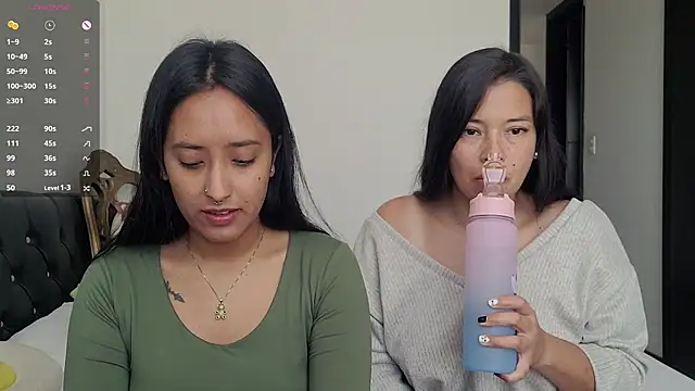 Snapshot of 2SummerLove1 chatting on January 2025 03:39:01 PM 2SummerLove1 online show from January 2025 03:39:01 PM