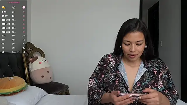 Snapshot of 2SummerLove1 chatting on March 2025 07:32:02 PM 2SummerLove1 online show from March 2025 07:32:02 PM