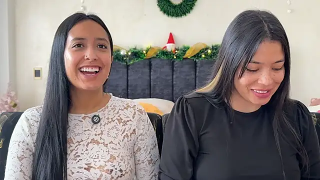 Snapshot of 2SummerLove1 chatting on January 2026 08:23:02 PM 2SummerLove1 online show from January 2026 08:23:02 PM