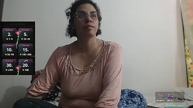 Snapshot of Anne_purple chatting on March 2025 07:17:01 PM Anne purple online show from March 2025 07:17:01 PM