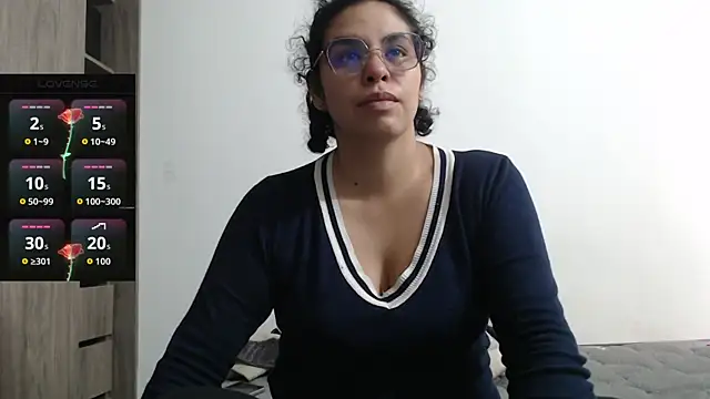 Snapshot of Anne_purple chatting on September 2025 06:09:02 PM Anne purple online show from September 2025 06:09:02 PM