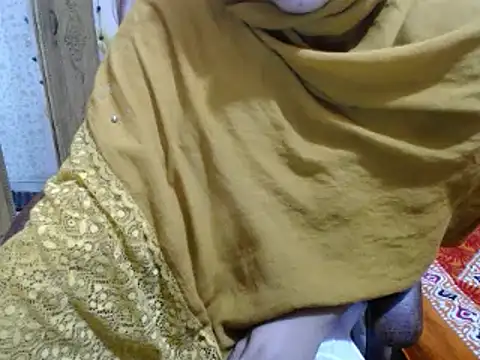 Snapshot of SohanaSabaSexy chatting on December 2024 01:32:01 PM SohanaSabaSexy online show from December 2024 01:32:01 PM