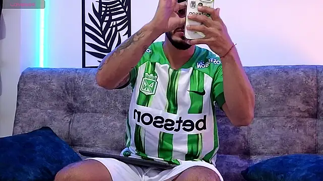 Bruno Mattos online show from December 2024 11:40:01 PM