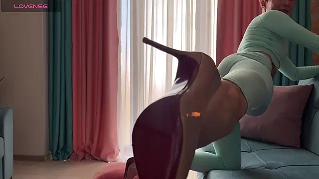 UrGoddessJenny online show from December 2025 08:54:01 AM