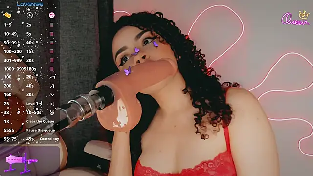 Snapshot of Queen_Deepthroat chatting on February 2026 11:30:02 PM Queen Deepthroat online show from February 2026 11:30:02 PM