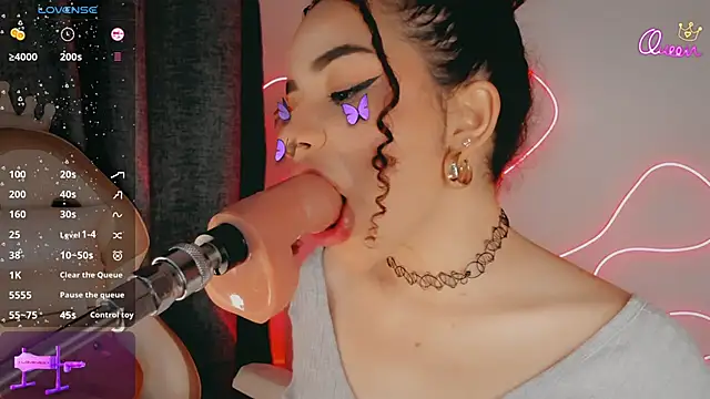 Snapshot of Queen_Deepthroat chatting on February 2026 11:38:02 PM Queen Deepthroat online show from February 2026 11:38:02 PM