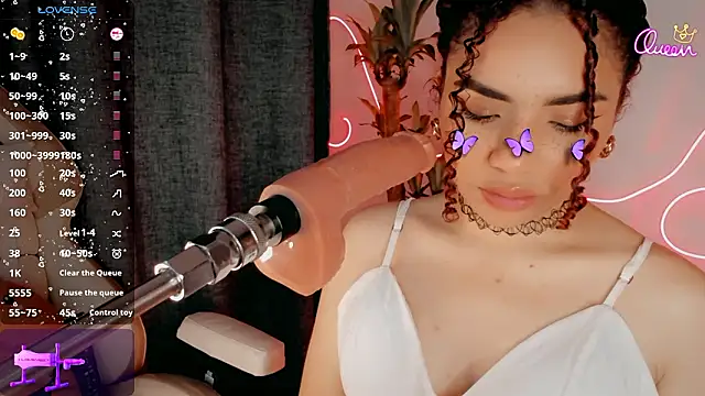 Snapshot of Queen_Deepthroat chatting on March 2026 12:07:01 AM Queen Deepthroat online show from March 2026 12:07:01 AM