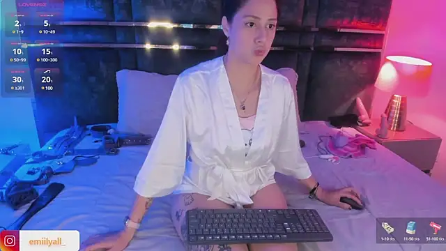 EmilyAllen  online show from February 2025 05:24:01 AM