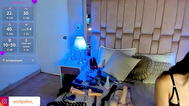 EmilyAllen  online show from October 2025 03:48:02 AM