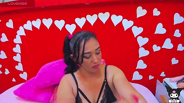 Snapshot of charlotte-11 chatting on March 2025 03:29:02 PM charlotte-11 online show from March 2025 03:29:02 PM