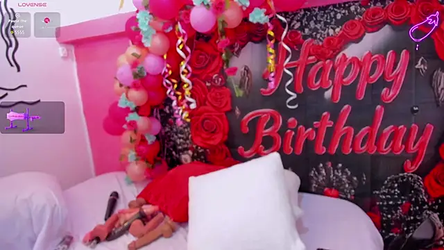 Snapshot of charlotte-11 chatting on September 2025 04:28:02 PM charlotte-11 online show from September 2025 04:28:02 PM