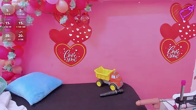 Snapshot of charlotte-11 chatting on September 2025 05:58:01 PM charlotte-11 online show from September 2025 05:58:01 PM