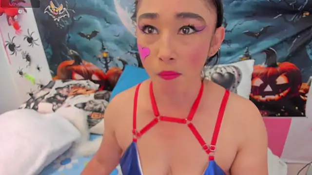 Snapshot of charlotte-11 chatting on November 2025 03:02:01 PM charlotte-11 online show from November 2025 03:02:01 PM