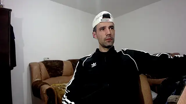 Snapshot of I_like_older_menn chatting on February 2026 05:46:01 AM I like older menn online show from February 2026 05:46:01 AM