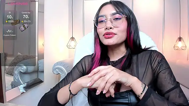 AzuraKindong online show from January 2025 01:32:01 AM