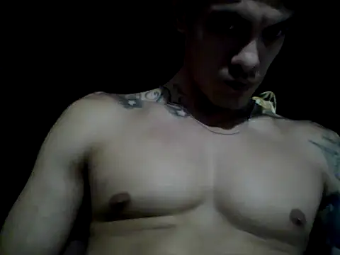 Snapshot of Skater29xx2 chatting on December 2024 09:23:02 PM Skater29xx2 online show from December 2024 09:23:02 PM