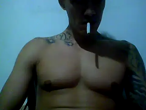 Snapshot of Skater29xx2 chatting on January 2025 03:39:02 PM Skater29xx2 online show from January 2025 03:39:02 PM