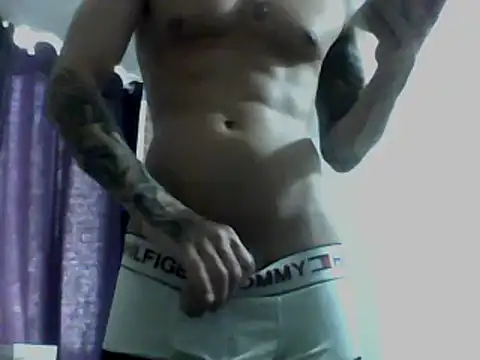 Snapshot of Skater29xx2 chatting on January 2025 04:15:01 PM Skater29xx2 online show from January 2025 04:15:01 PM