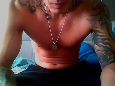 Snapshot of Skater29xx2 chatting on February 2025 02:37:01 PM Skater29xx2 online show from February 2025 02:37:01 PM