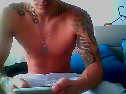 Snapshot of Skater29xx2 chatting on February 2025 06:24:01 PM Skater29xx2 online show from February 2025 06:24:01 PM