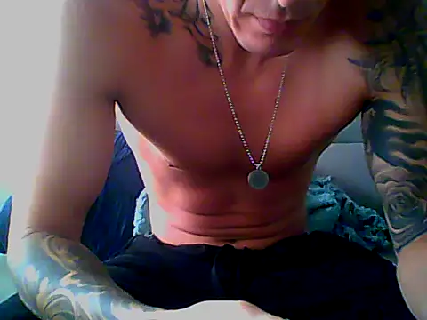 Snapshot of Skater29xx2 chatting on February 2025 03:14:01 PM Skater29xx2 online show from February 2025 03:14:01 PM