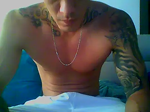 Snapshot of Skater29xx2 chatting on February 2025 06:59:02 PM Skater29xx2 online show from February 2025 06:59:02 PM