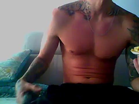 Snapshot of Skater29xx2 chatting on February 2025 04:11:02 PM Skater29xx2 online show from February 2025 04:11:02 PM