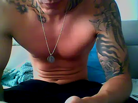 Snapshot of Skater29xx2 chatting on February 2025 06:00:02 PM Skater29xx2 online show from February 2025 06:00:02 PM