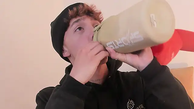 Tomy Rox online show from September 2025 08:35:01 PM