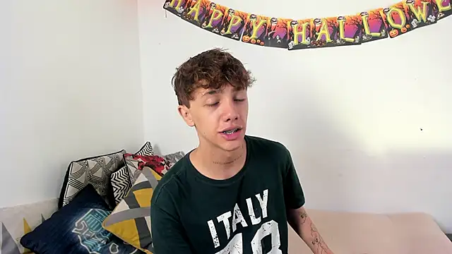 Tomy Rox online show from October 2025 08:39:01 PM