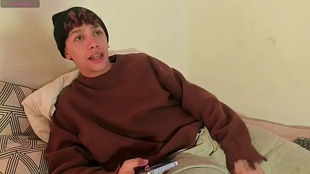 Tomy Rox online show from October 2025 07:36:02 PM