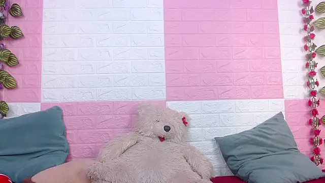 Snapshot of AnyaFloyd69 chatting on January 2025 08:07:02 PM AnyaFloyd69 online show from January 2025 08:07:02 PM