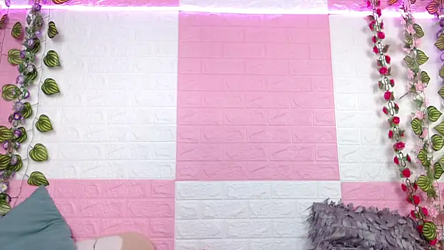 Snapshot of AnyaFloyd69 chatting on February 2025 08:42:01 PM AnyaFloyd69 online show from February 2025 08:42:01 PM