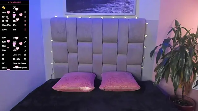 hottie mine  online show from January 2025 07:15:01 PM