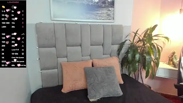 hottie mine  online show from January 2025 09:07:01 PM