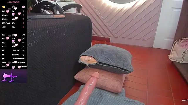 hottie mine  online show from January 2025 12:18:01 AM