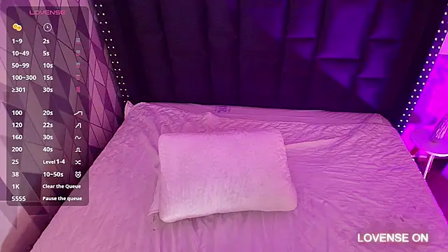 Snapshot of cattaleeyaa chatting on December 2024 09:33:02 AM cattaleeyaa online show from December 2024 09:33:02 AM