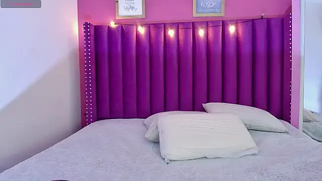 Snapshot of cattaleeyaa chatting on September 2025 01:33:01 PM cattaleeyaa online show from September 2025 01:33:01 PM