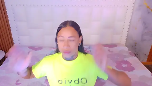 Snapshot of cattaleeyaa chatting on January 2026 12:43:01 PM cattaleeyaa online show from January 2026 12:43:01 PM