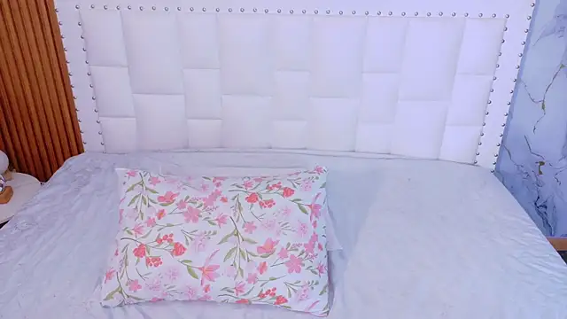 Snapshot of cattaleeyaa chatting on February 2026 12:45:02 PM cattaleeyaa online show from February 2026 12:45:02 PM