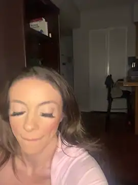 Snapshot of greedybratt chatting on February 2026 10:42:02 AM greedybratt online show from February 2026 10:42:02 AM