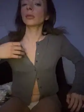 Snapshot of greedybratt chatting on February 2026 11:07:01 AM greedybratt online show from February 2026 11:07:01 AM