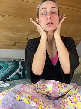 Snapshot of DanaeJustine chatting on March 2025 12:39:02 PM DanaeJustine online show from March 2025 12:39:02 PM