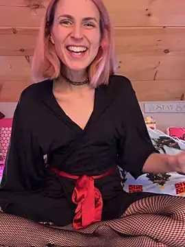 Snapshot of DanaeJustine chatting on December 2025 11:00:02 PM DanaeJustine online show from December 2025 11:00:02 PM